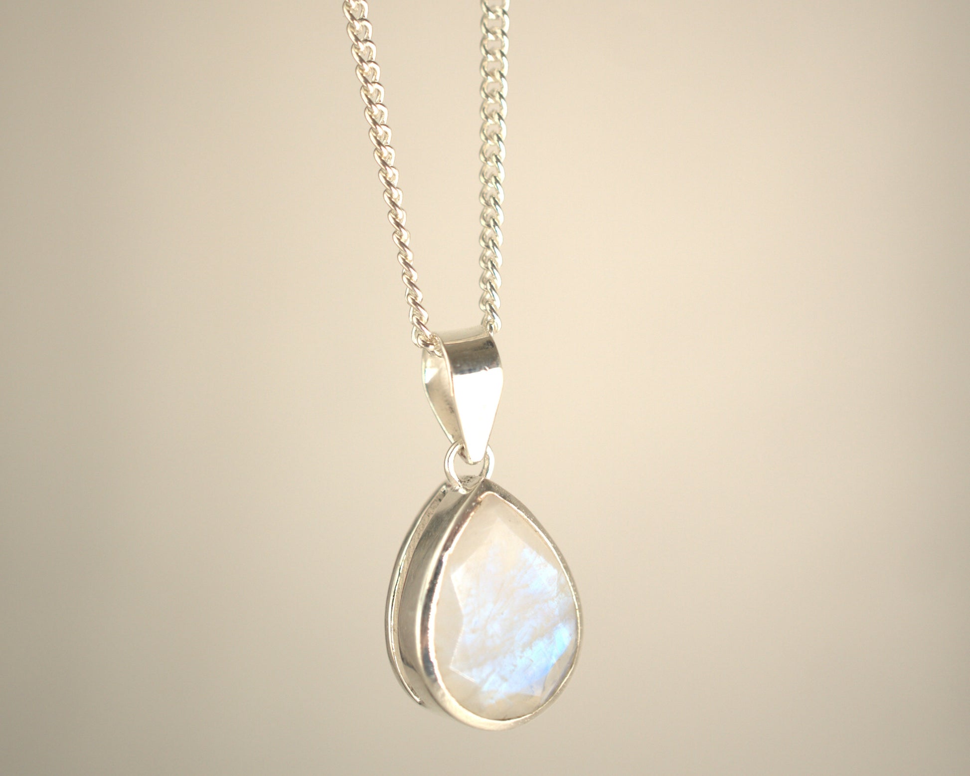 Pendentif Pierre de Lune en Argent 925 KAARA